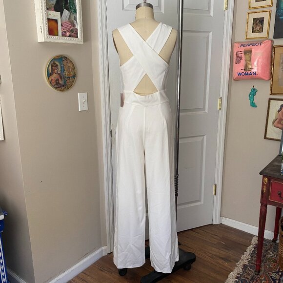 FOREVER 21 White Cross Back Cocktail Evening Romper Jumpsuit *SMALL* - Picture 4 of 6